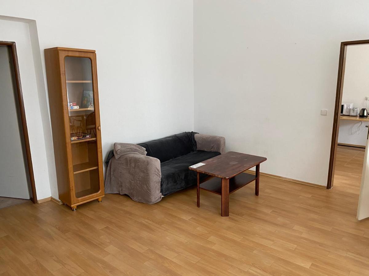 Apartments Tomkova Hradec Kralove Exterior photo